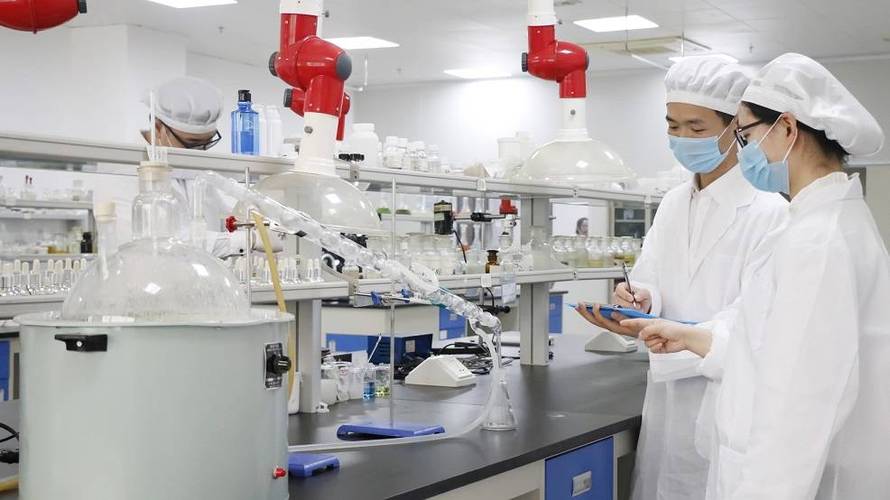 你再草率轉廠,就算使用相同配方和工藝,但不同的化妝品代加工廠家生產